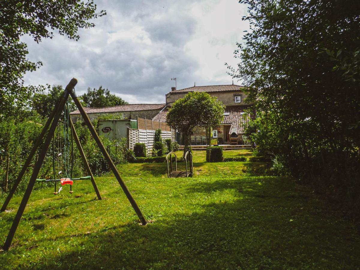 La Laujere Ivie - Gite & Piscine Privative Saint-Hilaire-du-Bois  Εξωτερικό φωτογραφία