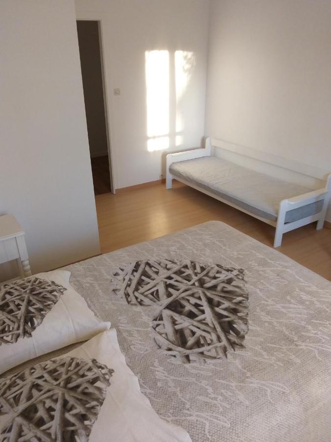 La Laujere Ivie - Gite & Piscine Privative Saint-Hilaire-du-Bois  Εξωτερικό φωτογραφία